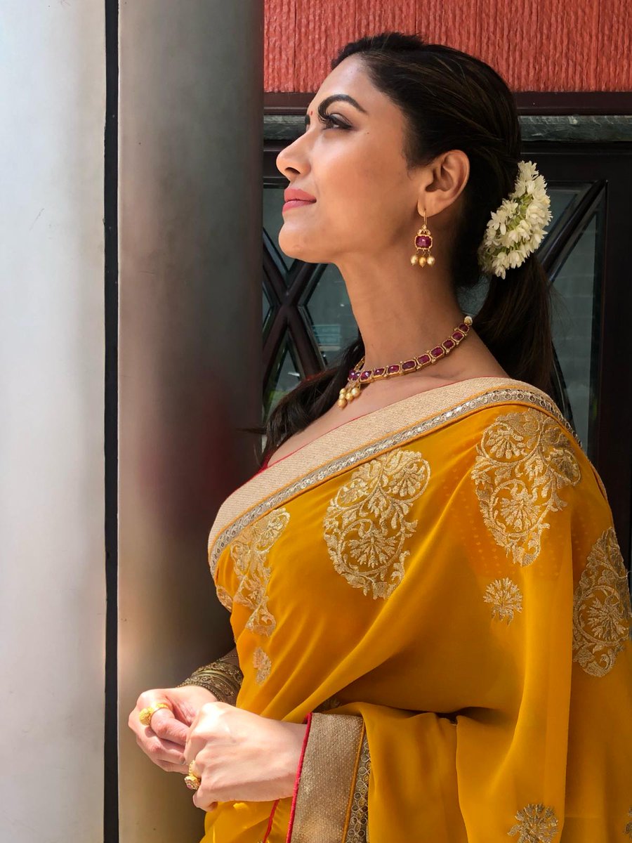 KIORAAMOREZ's tweet photo. Gorgeous @mamtamohan in ruby necklace set
#celebrity #ruby #kioraamorez #calicut #patron https://t.co/Y4ospnvgoM