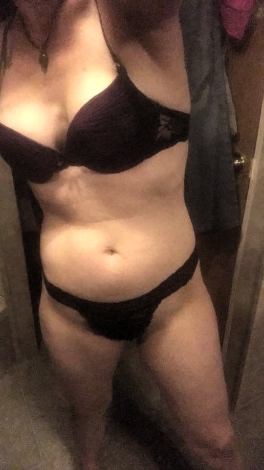 colletor40's tweet photo. And this sexy set also #sexyusedbranpanties 💘 https://t.co/c9Dhh08GxE
