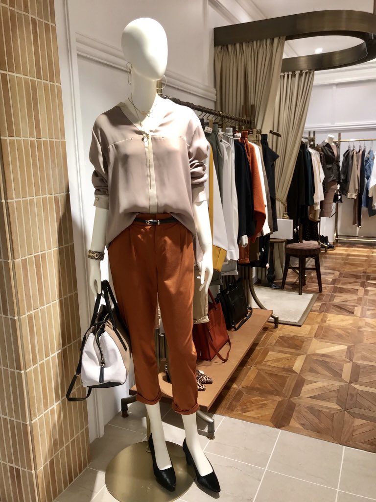 Uzivatel ルミネ横浜 Na Twitteru 1f ラウンジドレス 8 23 Renewal Open リニューアルオープンを記念して8 23 8 25の間にお買い上げの方に ルミネ横浜店限定 ファブリックスプレー をプレゼント Loungedress Livrer T Co 9gv6wblq6b