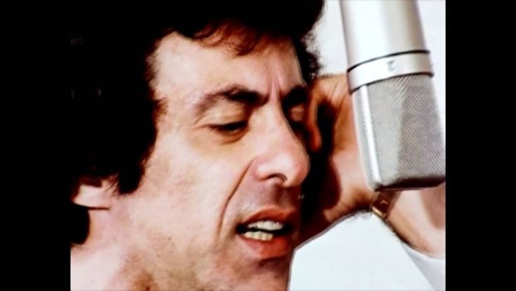 ADevotedYogi's tweet photo. Music Fresh, fly and one of my favorites since I first heard it on the radio way back when. Anyone else know the words by heart? Watch "Frankie Valli & The Four Seasons - Who Loves You (1975)" https://t.co/RsPHT04df2 #flyMusic music https://t.co/Sfu4PCQ9Hy https://t.co/ef53bUSM5g