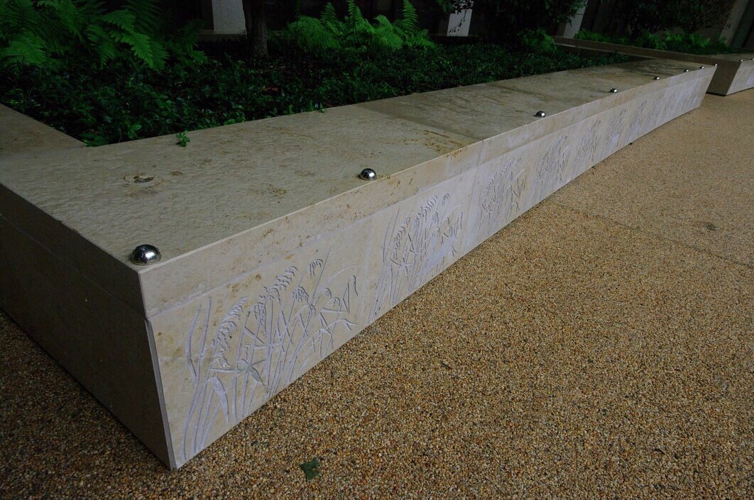 Hardscape_ENG's tweet photo. Luscious lasering x Dietfurt Beige #limestone, in situ π₯ the #naturalstone has been used for a #PublicArt #cladding scheme at #PaddingtonGardens in #London π€© we lasered each panel individually, which portray the growth of the Paddington Basin area from its roots π± #landscaping https://t.co/vitDz3ftBj