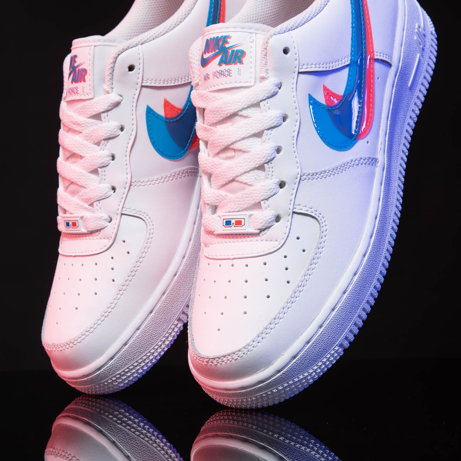 Titolo Twitter: "this grade school-sized Nike Air Force 1 requires 3D Glasses Check It Out ➡️ https://t.co/Hc67MYIsYl #nike #nikeairforce1 #af1 # 3d #airforce1 https://t.co/GGDWzfl3mN" / Twitter