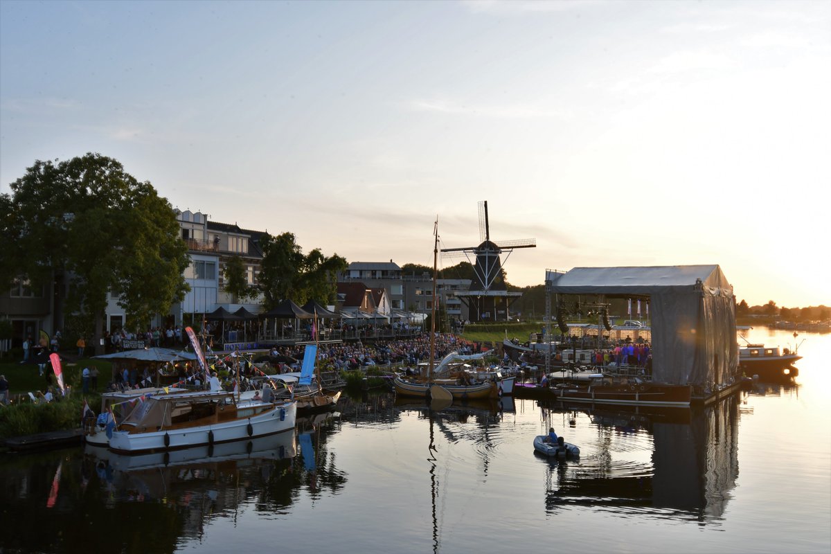 Nagenieten van de 1e avond 
<a href="/FestivalDeVecht/">FestivalOpDeVecht</a> dat kan nu kijk op johanbokma.nl/Festival-op-de…
#muziekverbindt