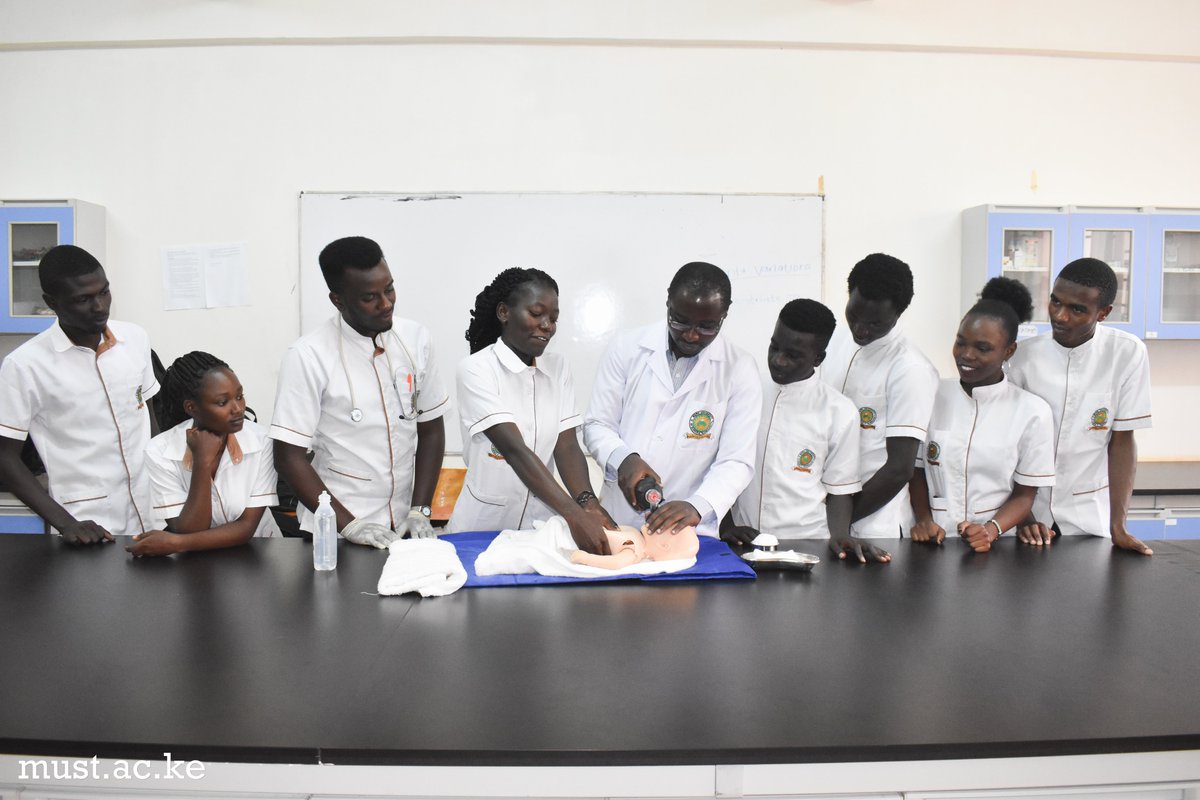 MeruUniversity's tweet photo. Join @MeruUniversity to experience a comprehensive curricula, fully equipped laboratories with current #technology and numerous opportunities to explore the ever evolving industry. #MUST2019SeptemberIntake is on-going. For more info: https://t.co/Zthkl6veF0 #science #technology https://t.co/gSRcGAWL4i
