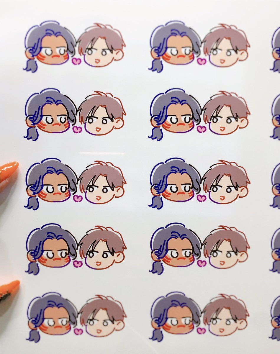 凄い今更ですけどサイン会で用意したお土産の画像載せてませんでした!今回こちらのハンカチとシールを用意しましたがハンカチは完全に眼鏡拭きでした 皆さまどうぞ眼鏡やスマホを拭くのにお使いください 