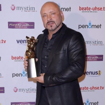 #NeuesProfilbild https://t.co/NDwN3Y3qIX<a href="/tag/neuesprofilbild"class="tags">#NeuesProfilbild</a>