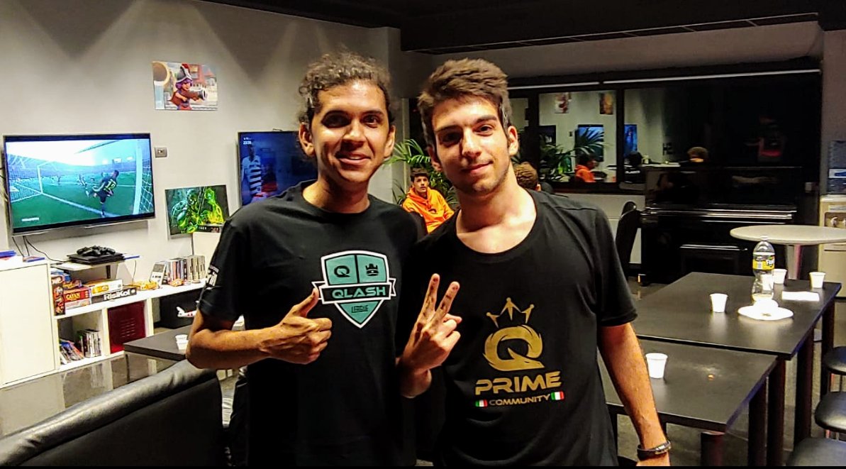 solterinoCR's tweet photo. A bit late, but I want to thank @TeamQLASH for giving me the opportunity to visit the Qlash House and watch the #qlashleague2 finals live. Special thanks to @AAsuitedAA for organising this bootcamp for the #QlashPrimeCommunity members, it has been a blast! https://t.co/RrEDPSUmJ8