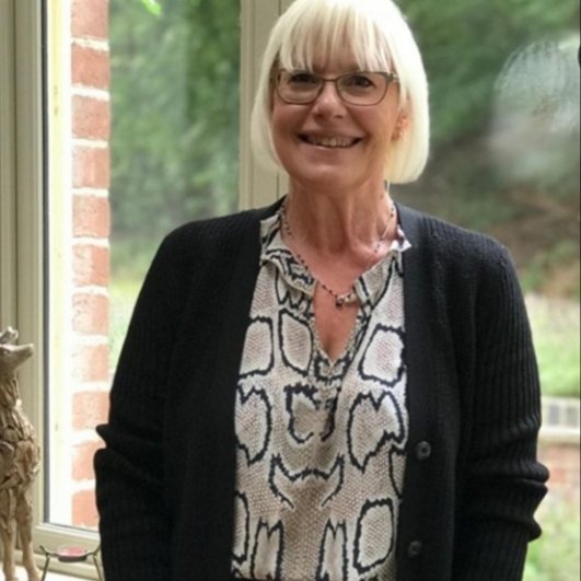 smartworksbhm's tweet photo. This #FashionFriday we're highlighting another of our supporters the wonderful @mandynoss, an independent @cabiclothing stylist. Sharing Cabi clothing donations & delivering a styling day for our clients, Mandy has been a fantastic partner here at #smartworksbhm. https://t.co/Sf2XQ4Q1Uc