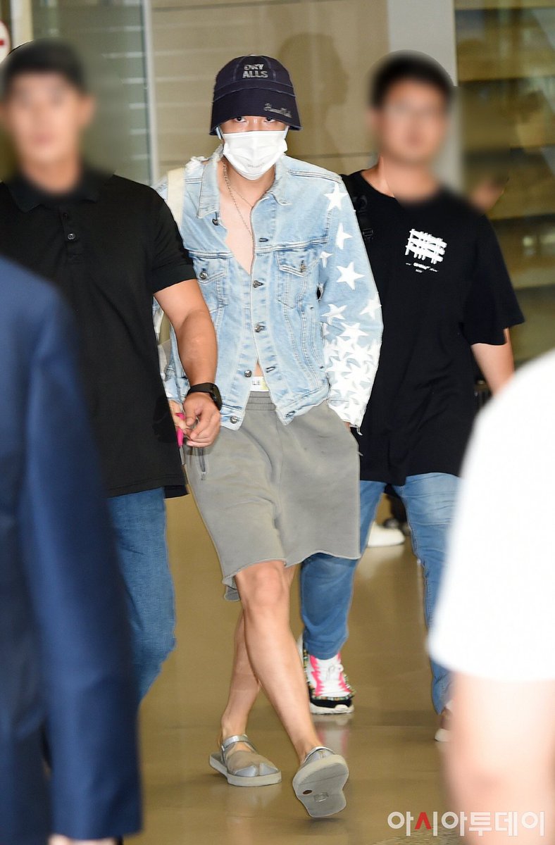 Bts Army Space Slow Press 1903 Jhope At Gimpo International Airport Sir I Thought That Was Illegal Everyone Should Say Thank You To Wine Cr Choi Bts2 Bts Bts Army Space Slow Press 1903 Jhope At Gimpo International Airport Sir I Thought That Was Illegal Everyone Should Say Thank You To Wine Cr Choi Bts2 Bts