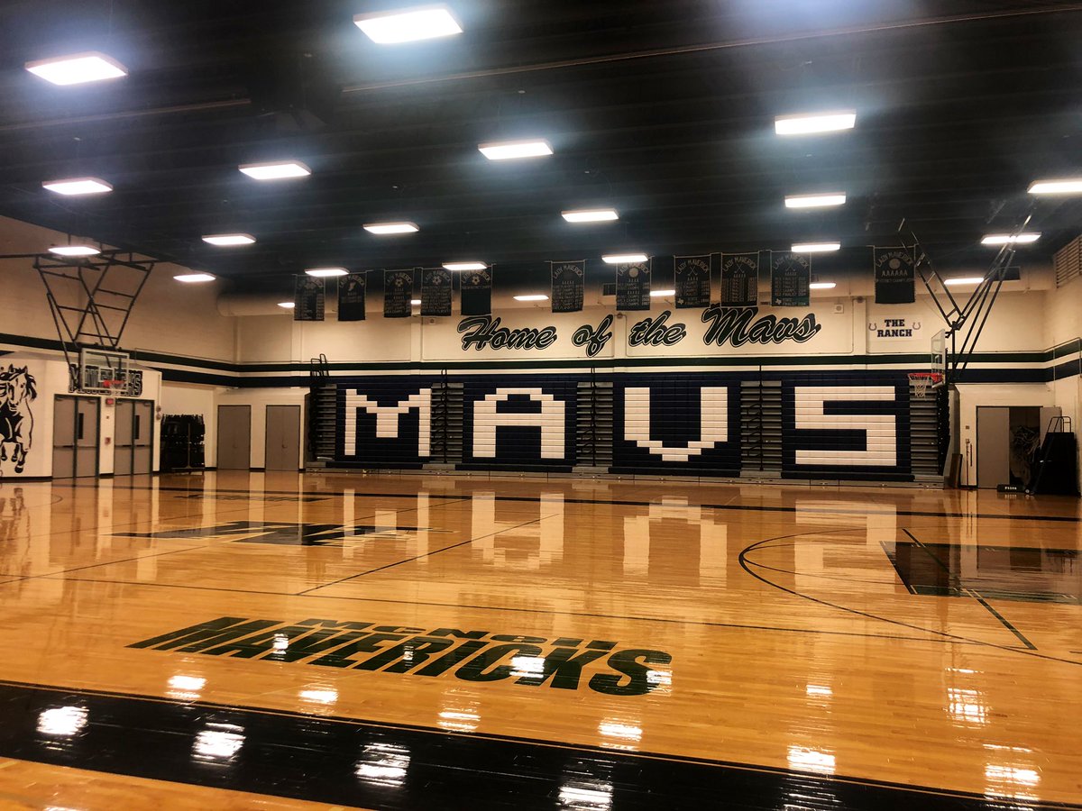 KVUE's tweet photo. #DaybreakATX is live with another back to school bash this morning! This time @YvonneN_KVUE and @BryanM_KVUE are with the Mavericks at @RoundRockISD’s McNeil High School. Join us, from 5-7 this morning as we see what they have in store this school year! #BacktoSchool2019 https://t.co/AP30k9NAeE