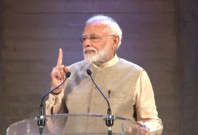 NiwanTimesInd's tweet photo. #फ्रांस में पीएम @narendramodi ने कहा- 21वीं सदी में #INFRA की बात होती है। मेरा #INFRA का मतलब है- #IN यानि #INDIA और #FRA यानि #FRANCE. 
@PMOIndia @narendramodi_in @Indian_Embassy @FranceinIndia https://t.co/8cgPtIN1gN