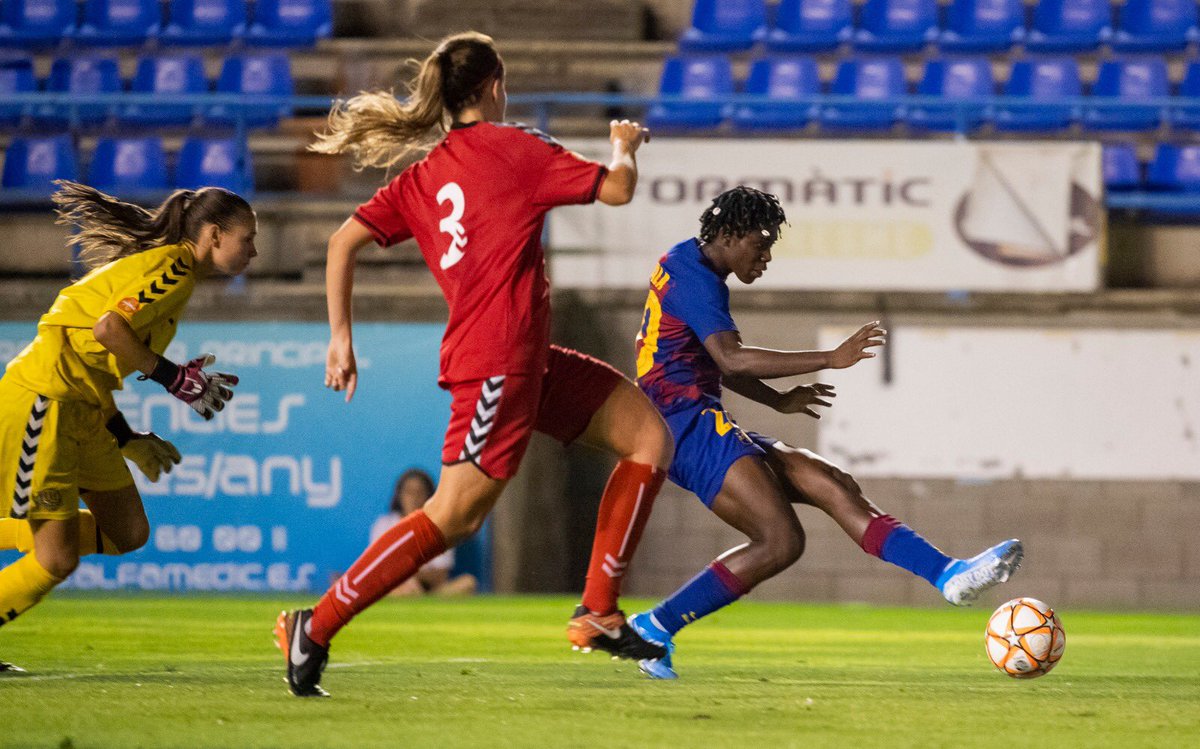 AsisatOshoala's tweet photo. Good semi final win yesterday, nice to get a goal too. See you in the Final insha Allahu 🦅🦅⚽️ @FCBfemeni https://t.co/8d7MeIlXx2