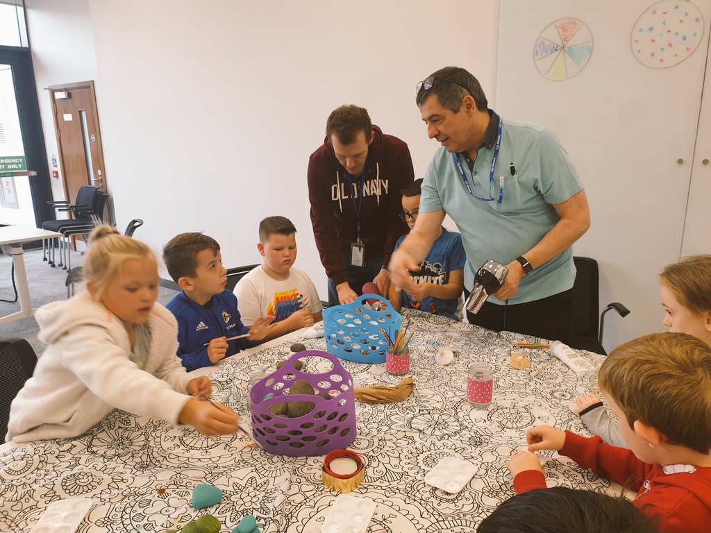 bitcni's tweet photo. Our last craft session of the @AllstateNI #TimetoCodeSummerCamp We've had a great week of #fun & #coding Going to miss all our amazing volunteers! Now for our #Graduation! #NewSkills #PowerOfVolunteering #WorkInspiration https://t.co/HW69WyCS5z