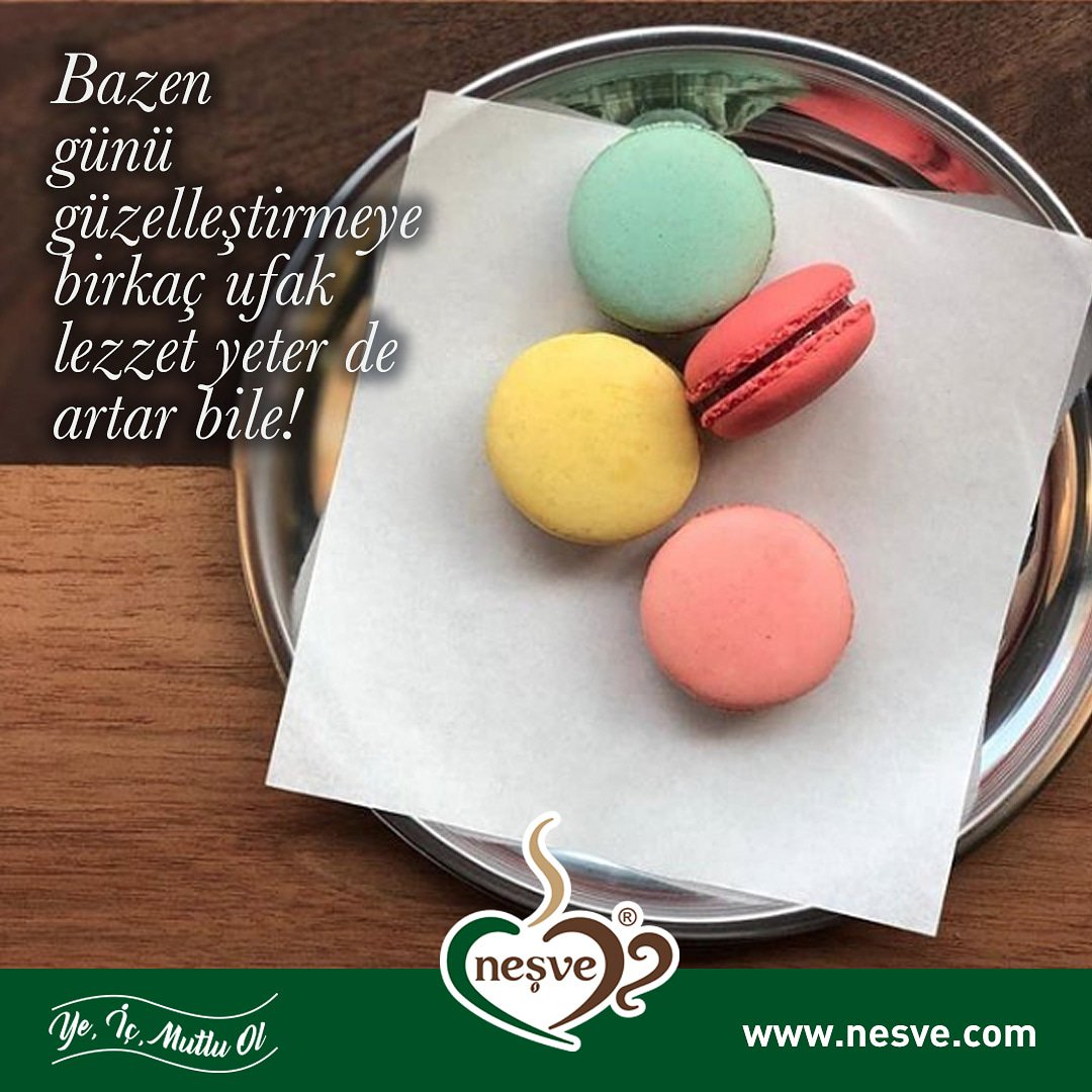 nesvesosyal's tweet photo. Bazen günü güzelleştirmeye birkaç ufak lezzet yeter de artar bile! 🍭🍭🍭 https://t.co/Kdr66bqBRZ