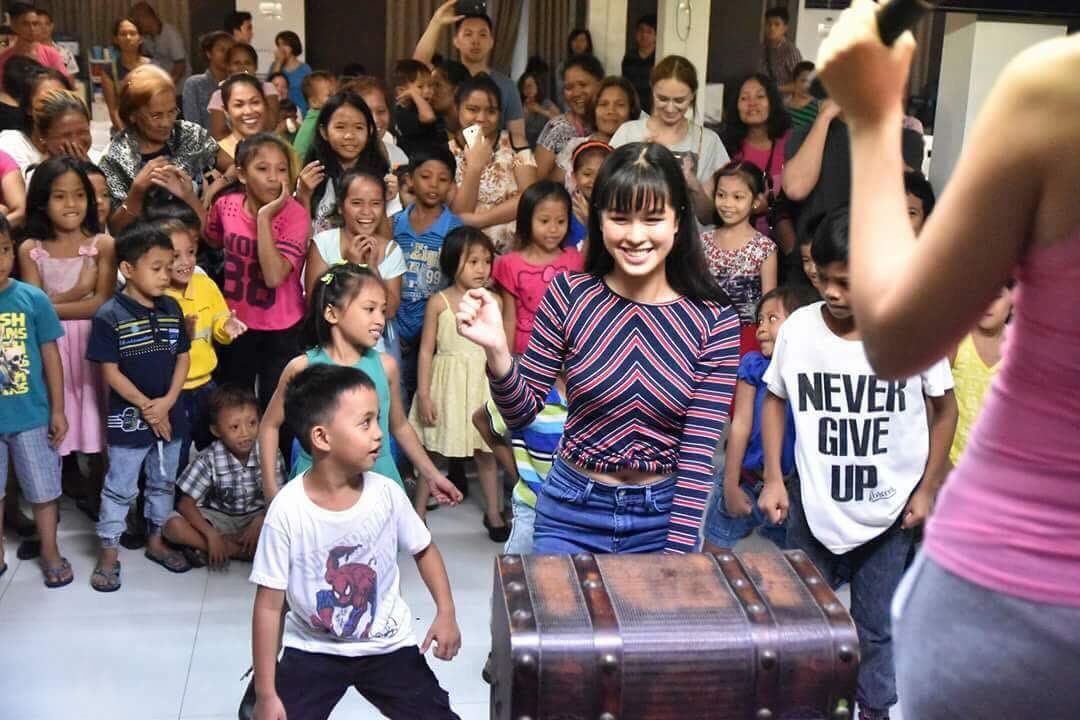 KissablesBICOL's tweet photo. @cnnphilippines @TristanNodalo KWEENspiration @KissesDelavin

#KissesDelavin
#DNinang

KISSES 8sMoreFunWithU
KISSES 8sMoreFunWithU
KISSES 8sMoreFunWithU https://t.co/nL2M2GiCaS