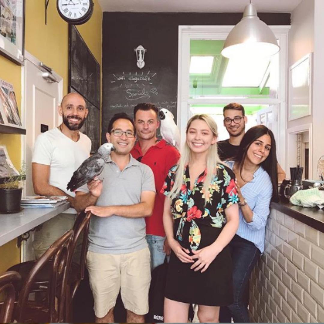 OliversCafe's tweet photo. Happy Friday from the residents!

Repost 🔁 belsizevillage
There’s no village sweeter than ours! ✨🏠 Note to residents/businesses: Please feel free to drop us a message &amp; let us know if you have any concerns, events or offers you would like us to voice. 📢 https://t.co/NeLyAQA2Ym