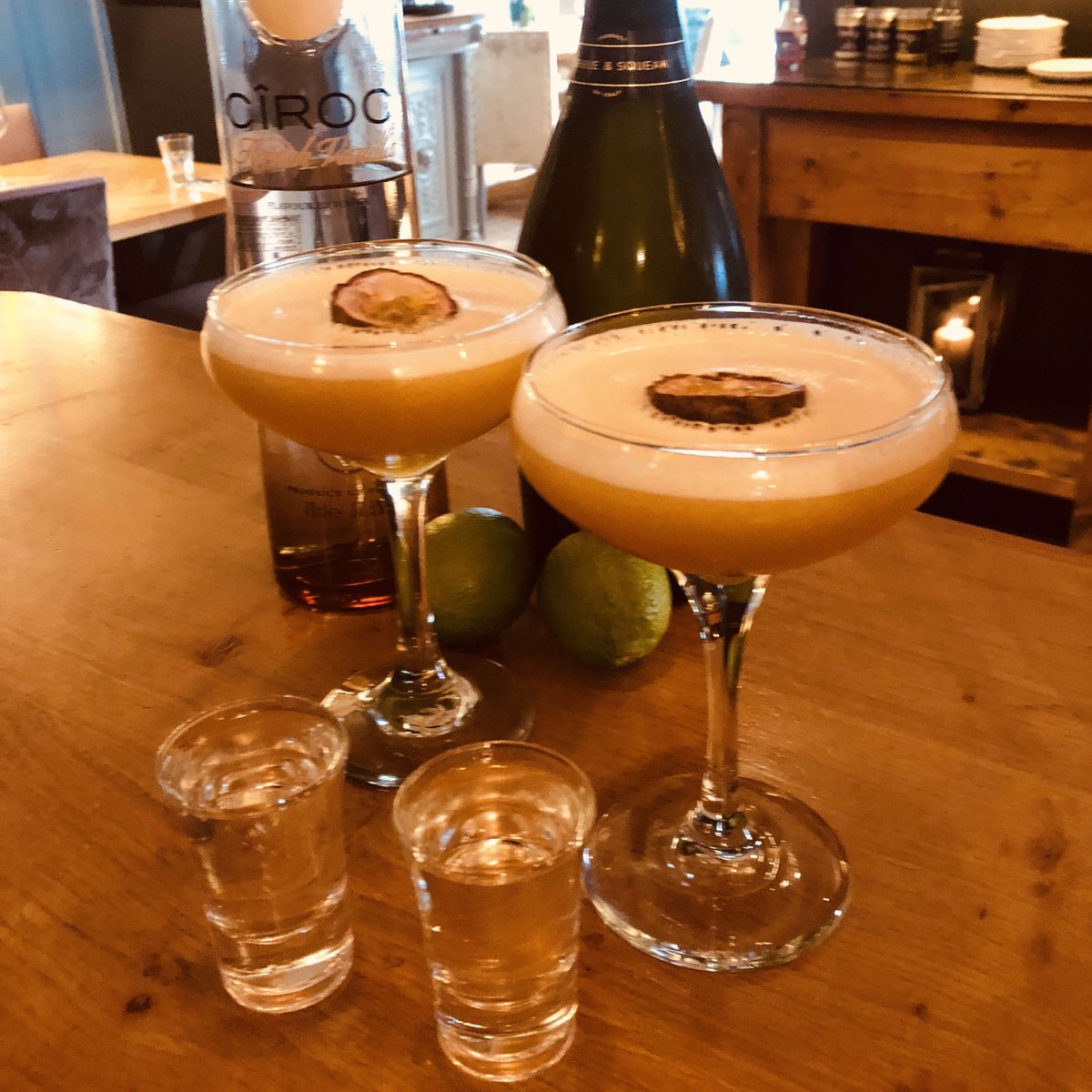 Start your Bank Holiday Weekend in style with 2 for £12 on cocktails all weekend!!!!!!!!!! Go on you know you want to!!!!! #cocktails #2for£12 #weekend #longweekend #bankholiday #bankholidayweekend