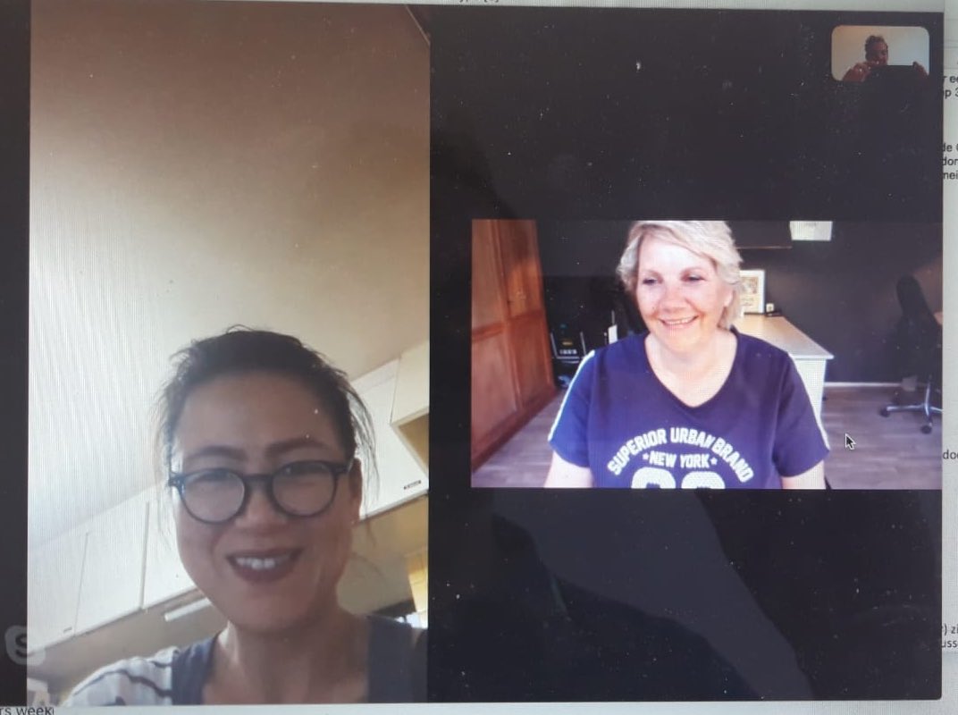 More2Win's tweet photo. Konnichiwa! Leuke digitale kennismaking deze ochtend met Noriko. Deze Japanse dame - die vloeiend Nederlands spreekt - gaat ons de komende tijd ondersteunen om ook rondom Tokyo2020 te zorgen voor meer winnaars. Dank @JoyceBokhoven voor de mooie match! #TokyoFriday https://t.co/3EMCSx9FYp