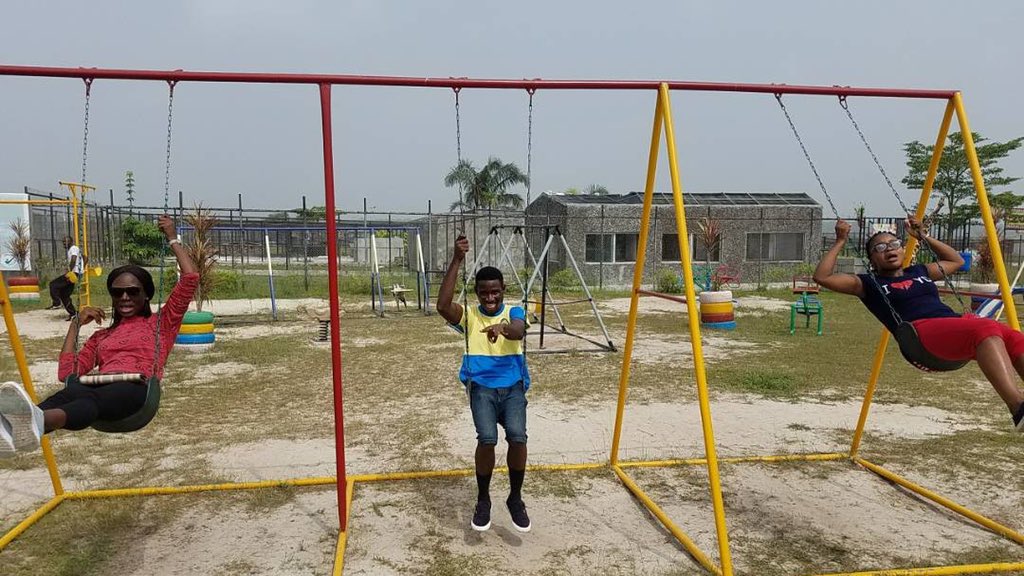 colouredspaces's tweet image. Throwback to our staff retreat at Omu Resort. 
All work and no play makes us a dull boy. #tgif #colouredspaces #promogifts #promoking