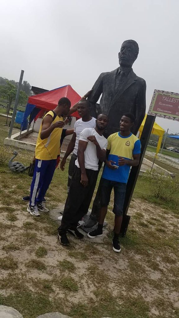 colouredspaces's tweet image. Throwback to our staff retreat at Omu Resort. 
All work and no play makes us a dull boy. #tgif #colouredspaces #promogifts #promoking