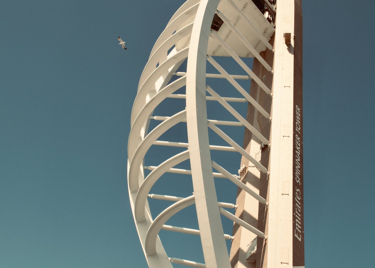 WoollyDream's tweet photo. Woolly dream down in historical Portsmouth meeting a client and couldn't resist taking some pictures!! What a great city!!! 🚢⚓🚢#portsmouth #portsmouthharbour #photography #canon7d #meetings #recce #historical #port #throughthelens https://t.co/qYwVzwbjDY