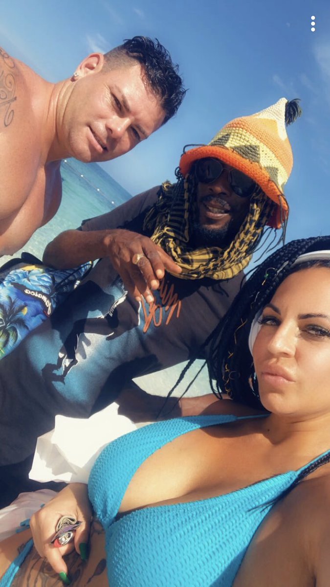 Tommurph23's tweet photo. Jamaican vacation https://t.co/pHe4gD6qeG