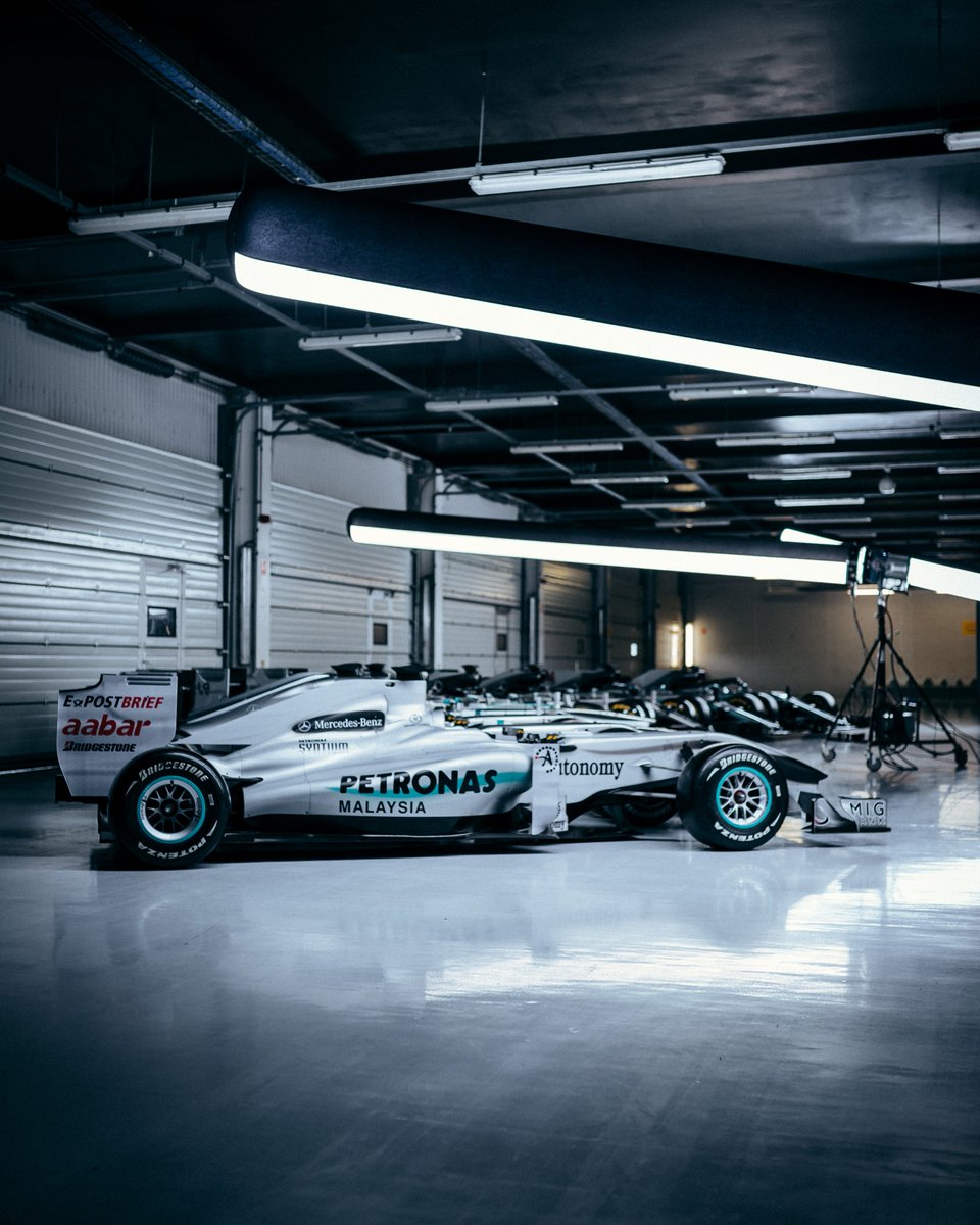 Mercedes Amg Petronas F1 Team On Twitter That S What I Call Garage Goals What A Sight You Ll Rarely See All Of The Modern Silver Arrows At Once This Shot Is Even More Special