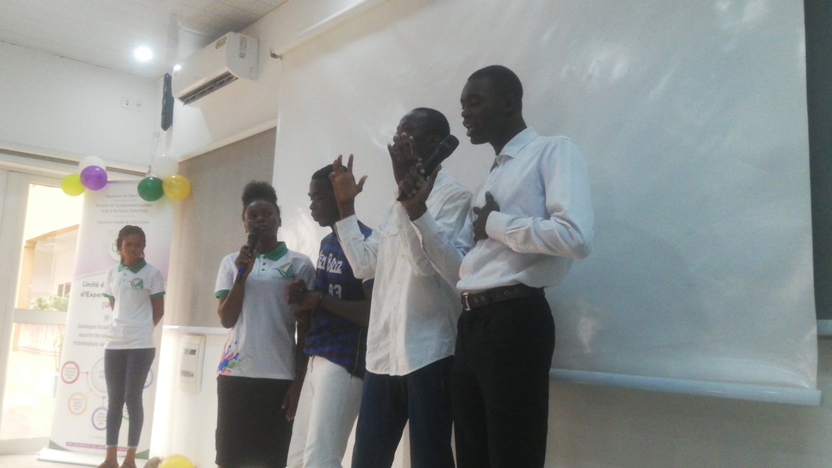 MarouBamba's tweet photo. #JournéeArtistique #Uvci #clauvci
Ns sommes à la 1ère édition de la journée Artistique de l'@uvciv. L'objectif est de valoriser les valeurs culturelles et artistiques à l'#uvci @dedi_bi @MIANSEH @loboclem @sysavaneyacoub3 @maghancisse2017 @mesrsci @Amkouyate @SahoZoh @guiako https://t.co/aF4e03G7d7