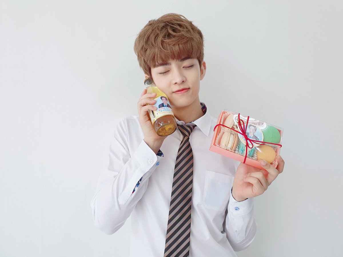 NewWorld_VICTON's tweet photo. [#수빈] 오늘만 지나면 주말이네요
이번 한주도 다들 고생했어요오오오 ;) https://t.co/weQs3PZZVT