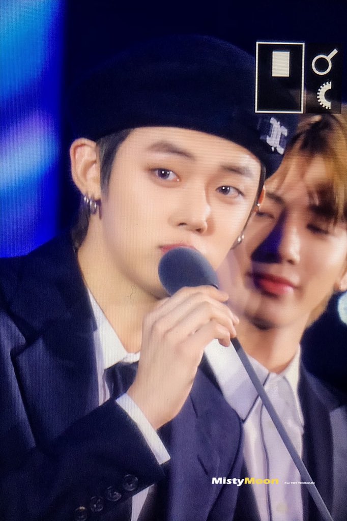 MistyMoon0913's tweet photo. 190823 소리바다 
#연준 #YEONJUN #TOMORROW_X_TOGETHER
 #TXT https://t.co/H2GXd5nSCo