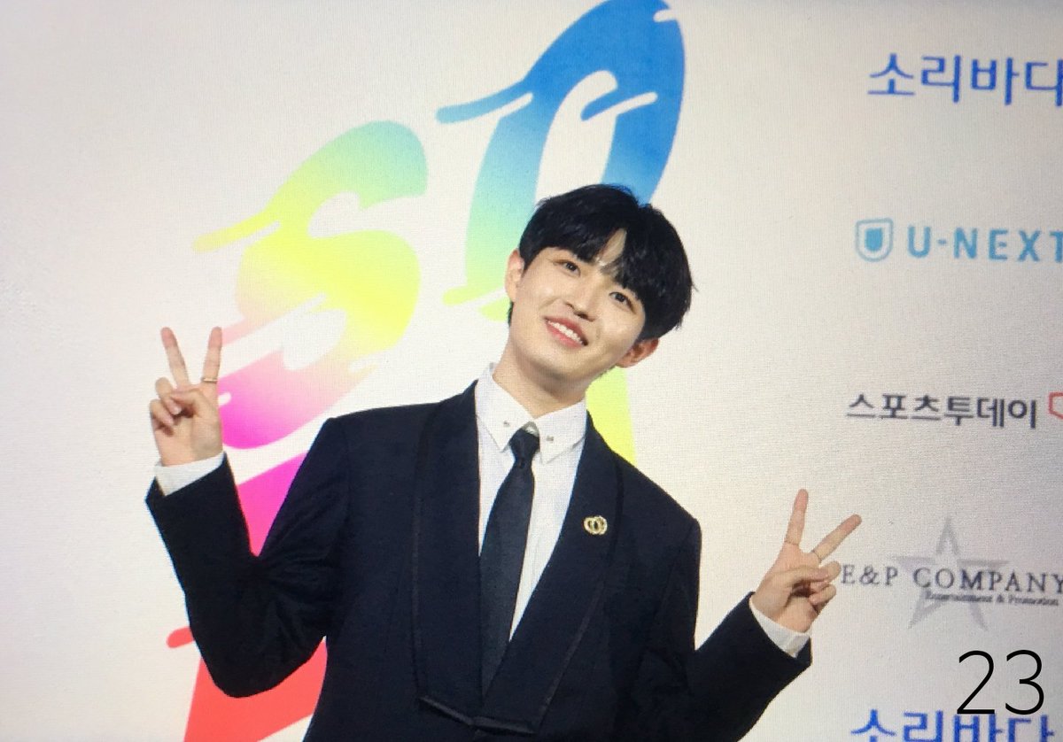 saranhe0807's tweet photo. 190823 소리바다 블루카펫

오늘도 귀여워❣

#김재환 #재환 #KIMJAEHWAN  #jaehwan #キムジェファン #金在奐 #แจฮวาน https://t.co/FOKXLDmAOB