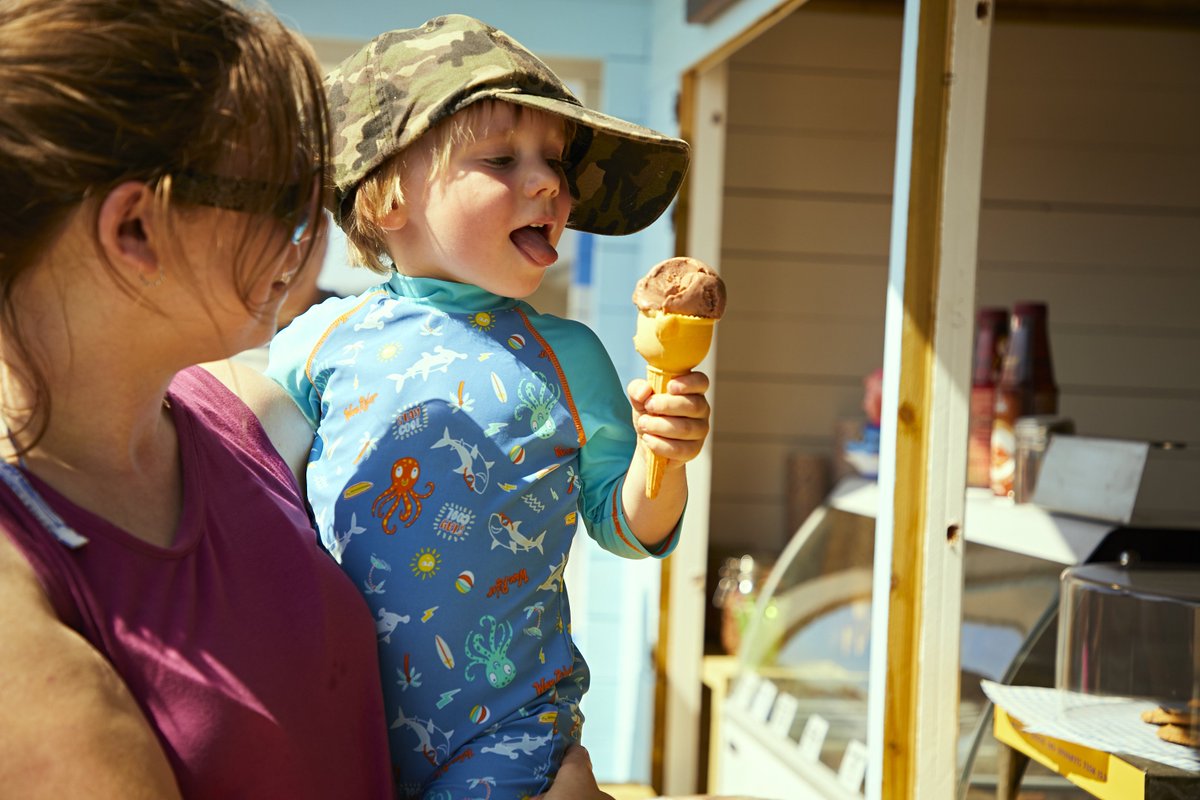 Beachy, bubbly, Bank Holiday FUN! 
🐷 NEW The Beach
💦 4pm Foam Party
✨ Fairy Tale Trail
🐰 Adorable Animals 
🤸‍♀ Indoor Bale Play Baaarn
Plus lots more play &amp; adventure to discover!
pigletsadventurefarm.com/event/summer-f…