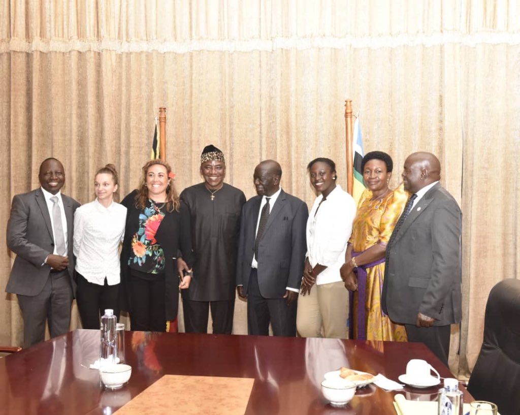jeansseninde's tweet photo. Humbled to have the Vice President of Uganda Hon.Edward Sekandi Meeting @SWDFC1 Guests ahead of the tournament. @SarBareman @farenet @SsenindeFound
#ItsTime
#Swdfc1 https://t.co/KW3bUyRypI
