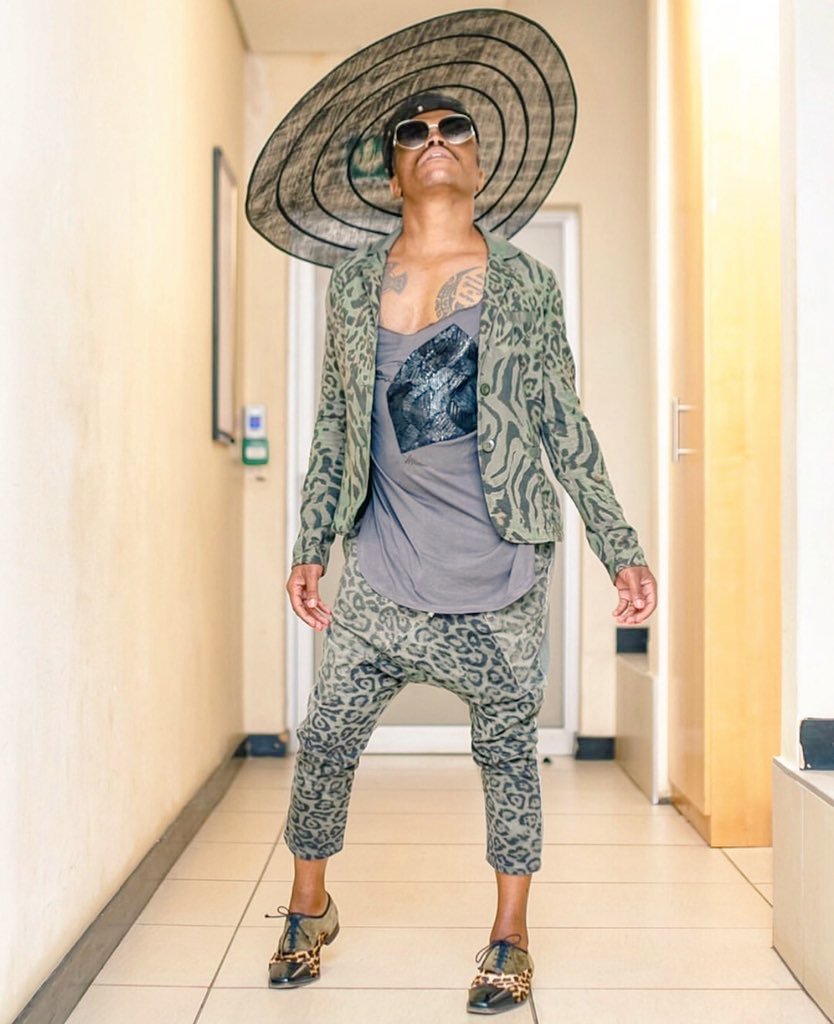 ofentse_nd's tweet photo. Look @somizi and @Leratokganyago rocking them hats... You are rocking it fam #SpringCalling us like...ye 🙆♂️🙅♀️ #AskAMan https://t.co/yeXT8TNaId