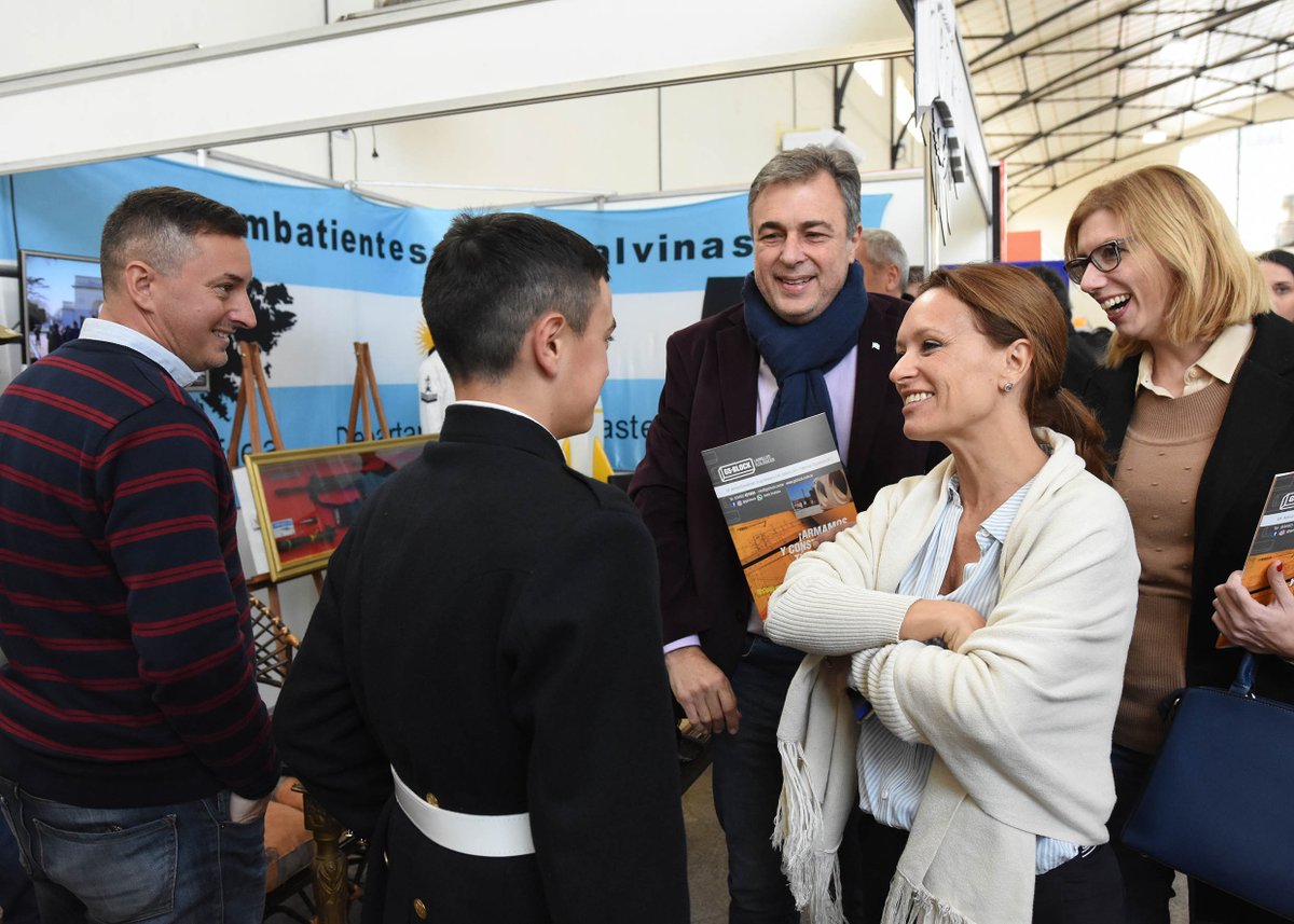 castellanoluis's tweet photo. La muestra está completa, mostrando que nuestra región sigue mirando hacia el futuro, con un enorme compromiso y esfuerzo. En el predio podes visitar Rafaela en Acción, el programa municipal que acerca los servicios a los vecinos y también recorrer la feria Desde el Origen. https://t.co/yfJ9WBNieu