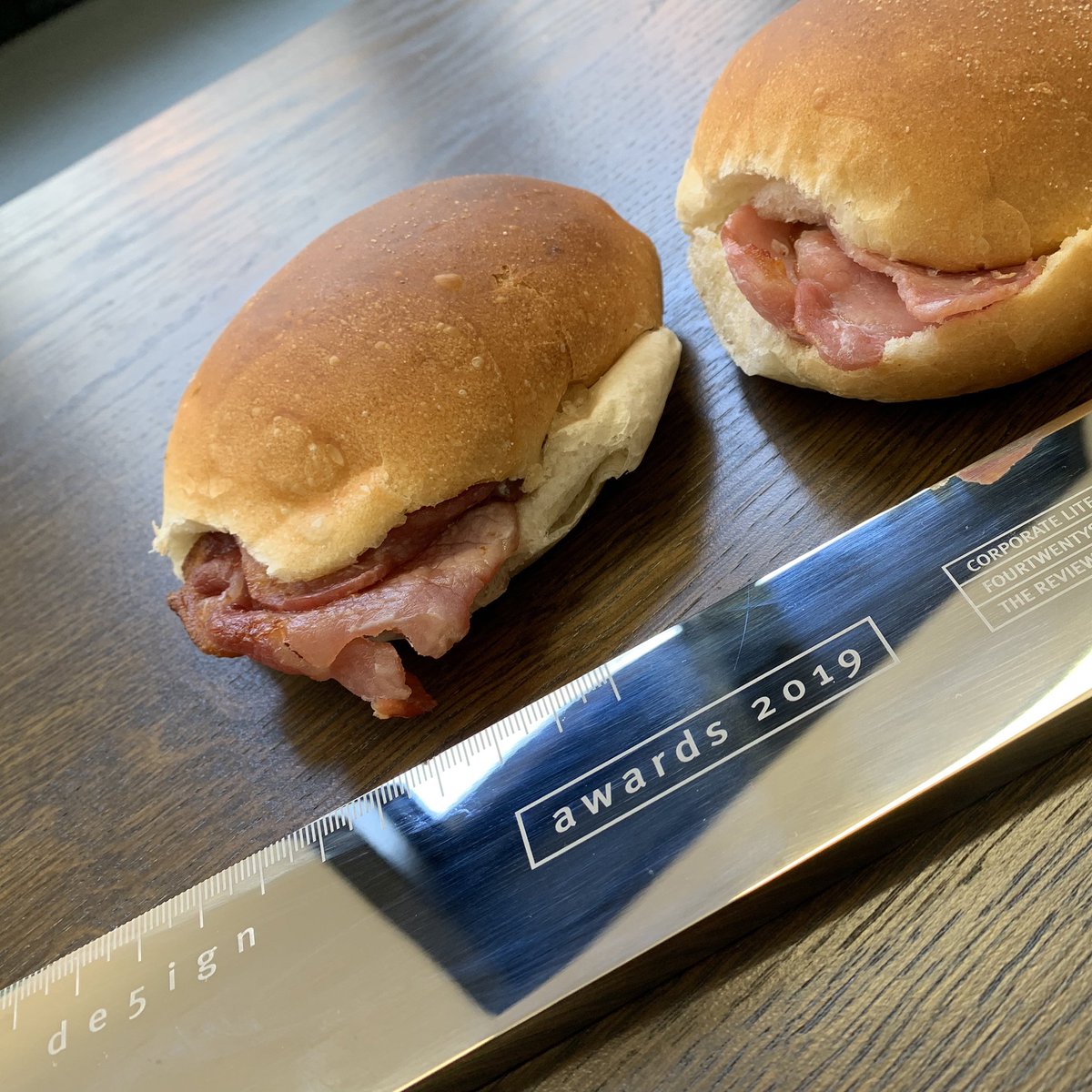 fourtwenty7's tweet image. Proof that a good night was had! 2 commendations and an award in  the corporate literature/annual report category at the Scottish Design Awards, so chuffed! Congrats to @causeeffectwork @FreytagAnderson @PimPamCreative and  
@MarcKilkennyArc on their wins #scotdesign #table10