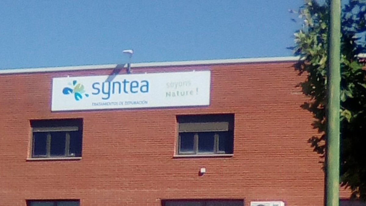 blanuza's tweet photo. Hoy desde @_ITCL nos  reunimos con @TtDnoroeste #Syntea en Aranda, para colaboración en I+D. Un placer conocer vuestros proyectos Javier y Pauline! https://t.co/L3uBYuEFVx