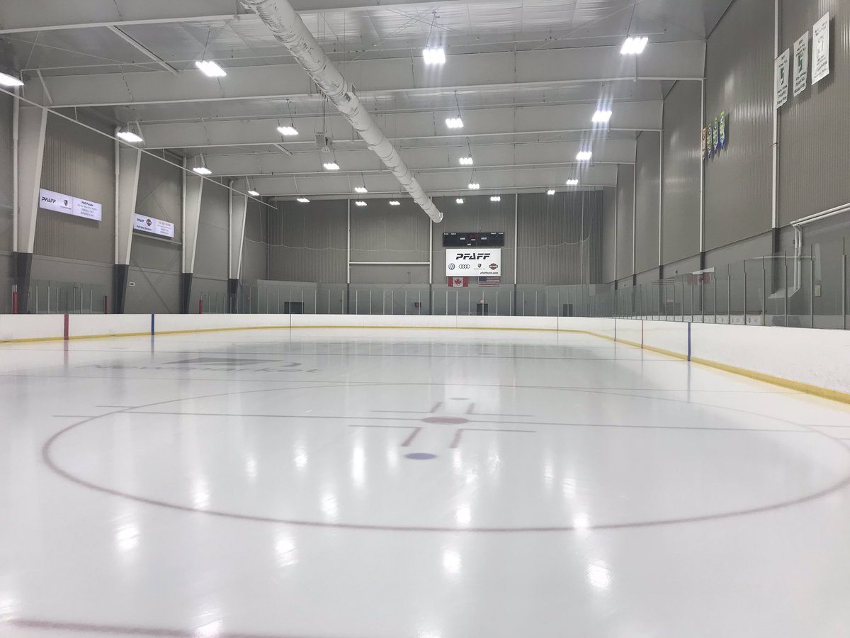 ArtLightstone's tweet photo. Final training session of the summer this morning... second one using my new @BauerHockey #Nexus2NPro... and I’ve got the ice all to myself. 

Let’s see where we’re at. https://t.co/kuZOs3oxUT