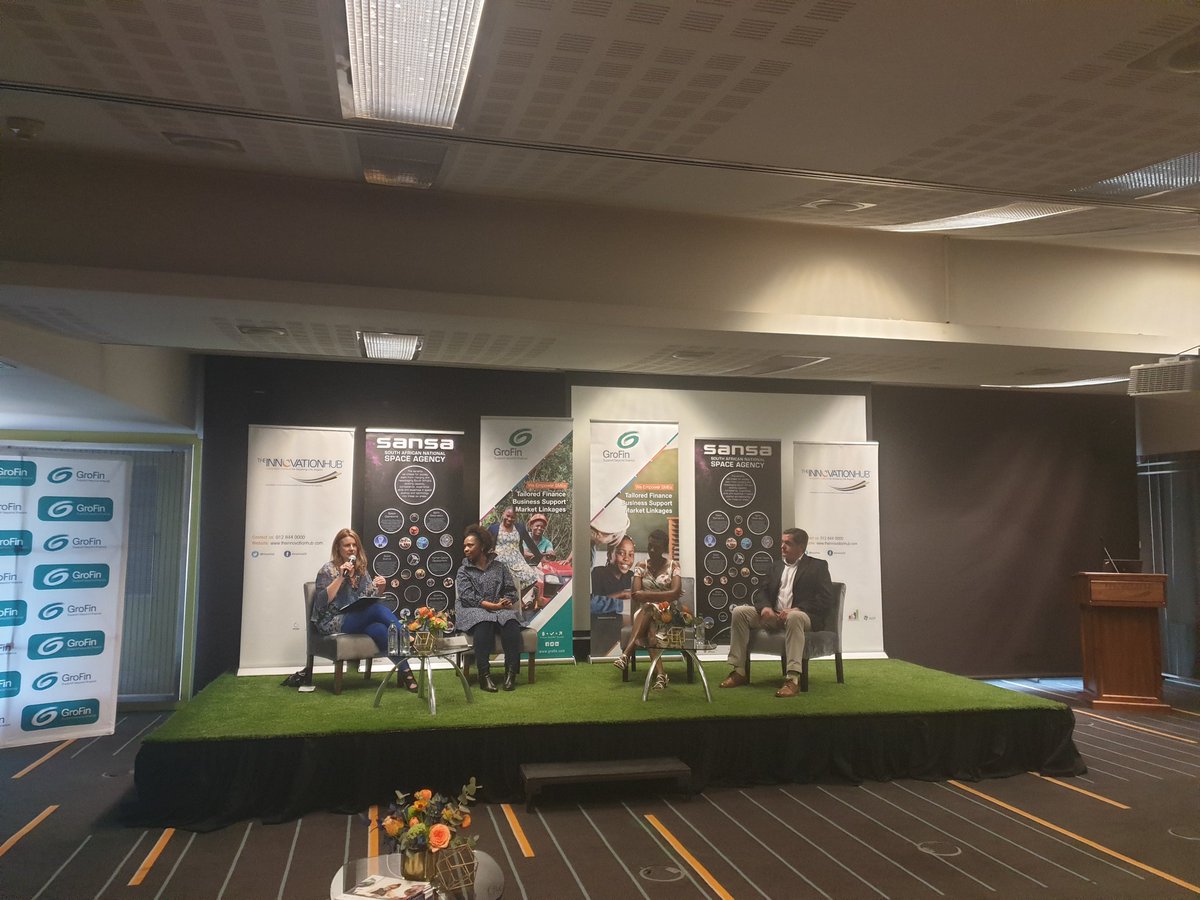 LMariB's tweet photo. @GroFin Panel discussion on the challenges facing entrepreneurs bringing together funders and entrepreneurs to engage. #growoman @InnovHub https://t.co/CuyLCPkx5X