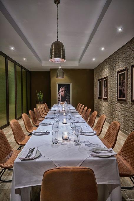 BassieLastrassi's tweet photo. I mean, just look at the interior! @Asanka_Rest SNAPPED. 😩👌🏽🔥
My dress code obviously needs to match. #AsankaRelaunch https://t.co/hJCA9PZeV3