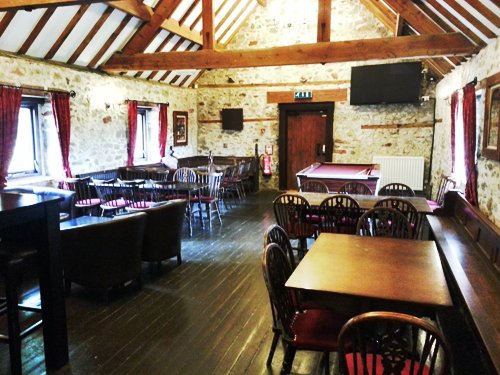 If you are looking for a good place to spend your family break the Prancing Pony Pub is the right place for you.  We look after every guest and we even offer a variety of soft drinks for your littles ones too. Find out more about our facilities here: 
bit.ly/2Zg8lXd