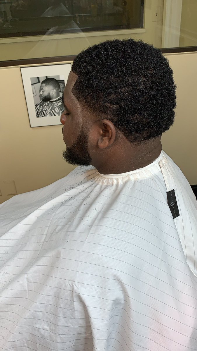 MajorHairtraper's tweet photo. #Elitehairtrappers #Elitecuts #Elitefades #Majorhairtrapper #Major #masterbarber #trappinganitforeverybody #mobileal #mobilehustleking #hustleon3000 #bamabarber #barberlife #webeenon #wemajor #AppointmentOnly https://t.co/njTZYCxshy