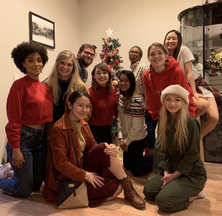 PoppycotProd's tweet image. Happy Fringe Friends Friday ❤️ We have been on this journey for almost a year now. We’re a very lucky company to be so passionate about telling this story and about working together. Thank you to everyone who helped make Fight Song happen. All love ❤️ Only 2 shows left #EdFringe