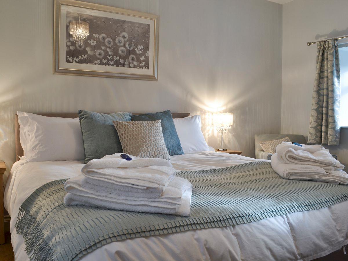 stoswaldsfarm's tweet photo. Last minute chance to book a weekend break from 6-9th September in glorious #Northumberland in a 5* holiday cottage just for two! For full details go to https://t.co/Gy9yaAhnly #lastminute #bookdirecthour #bookdirect #holidaycottage @IndepenCottages https://t.co/yGXl8dz1Ki