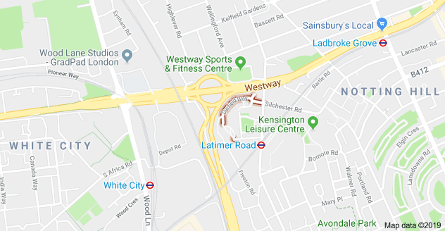 LondonFire's tweet photo. Eight fire engines and around 60 firefighters have been called to reports of smoke in Darfield Way in #NottingHill. More info to follow. https://t.co/elB0yOfVLe