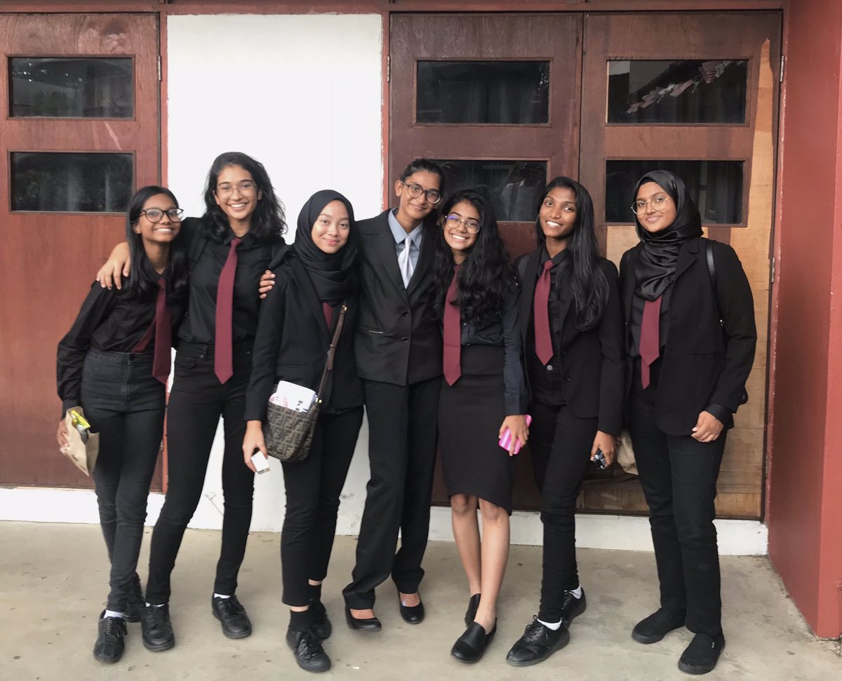 InteractSMKSU's tweet photo. ICSU’s representatives at @icsa__ ‘s Installation Day!! Congratulations to the new BODs and thank you for the great hospitality 💙 (and brownies) !! https://t.co/k2wwfxKViY