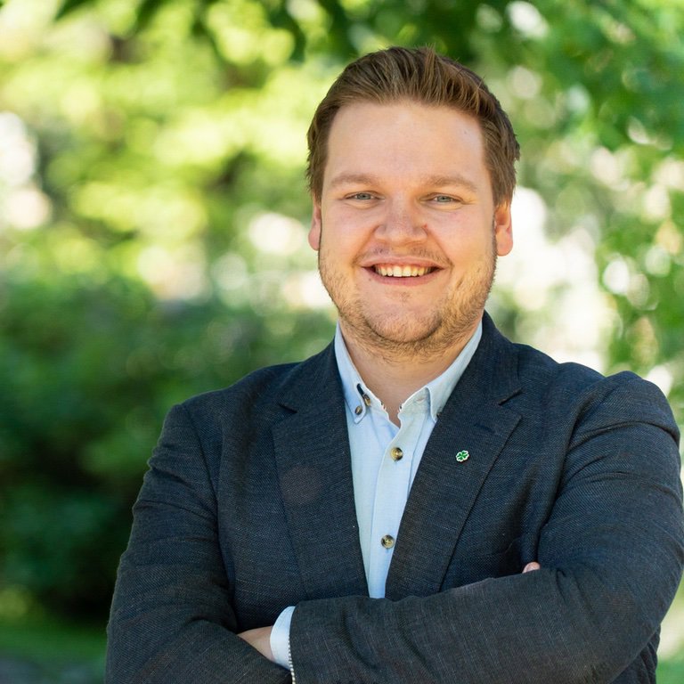 Lars Mostrøm Fjeldstad (26) fra Senterpartiet representerer partiet under debatten mandag. #NGValg19