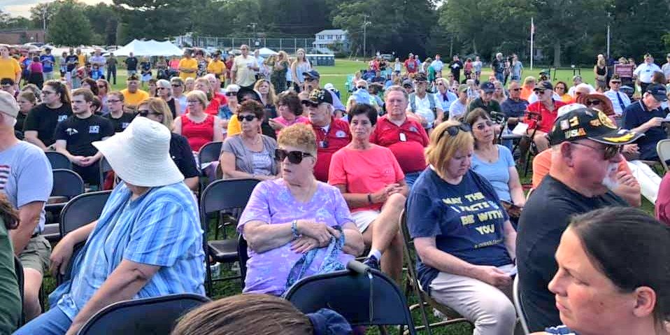 Urena's tweet photo. A very special evening in #Bellingham for yesterday's Memorial Program of the Vietnam Traveling Wall @ThatHeals. The memorial will be in town thru Sunday, August 25th. Make it a point to stop by. The memorial honors the 58,256 young Americans who made the ultimate sacrifice. 🇺🇸 https://t.co/Y4mhAspuYN