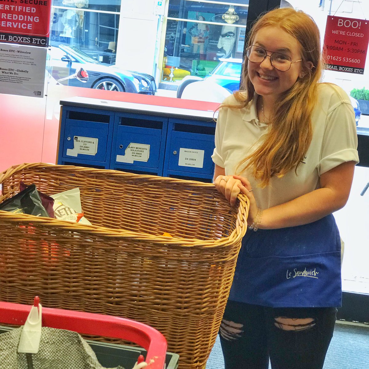 WilmslowMbe's tweet photo. Amazing ‘basket of lunch’ from @lesandwich5 delivered by the lovely Lydia. Amazing selection of sandwiches snacks and drinks. Thank you. PS I did want to take a picture of the contents but the staff stripped it bare in seconds 😂 I can heartily recommend the Breakfast Burrito https://t.co/irljcQzoLA