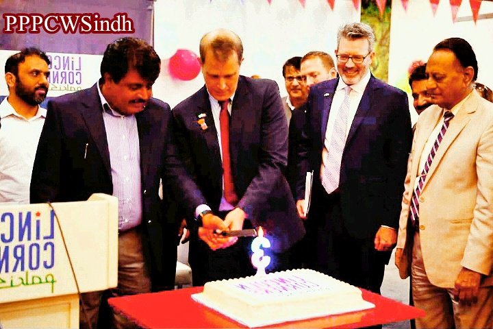 RazzaqueShkh's tweet photo. Minister #Culture Syed @sardarshah1 and #usconsulatekhi CG Mr.Robert Silberstein celebrated 3rd Anniversary of #LincolinCorners at #LiaquatLibrary with reiteration to promote such spaces accross Sindh province to create enabling environment around.
@BBhuttoZardari @BakhtawarBZ https://t.co/yqjRLBix0O